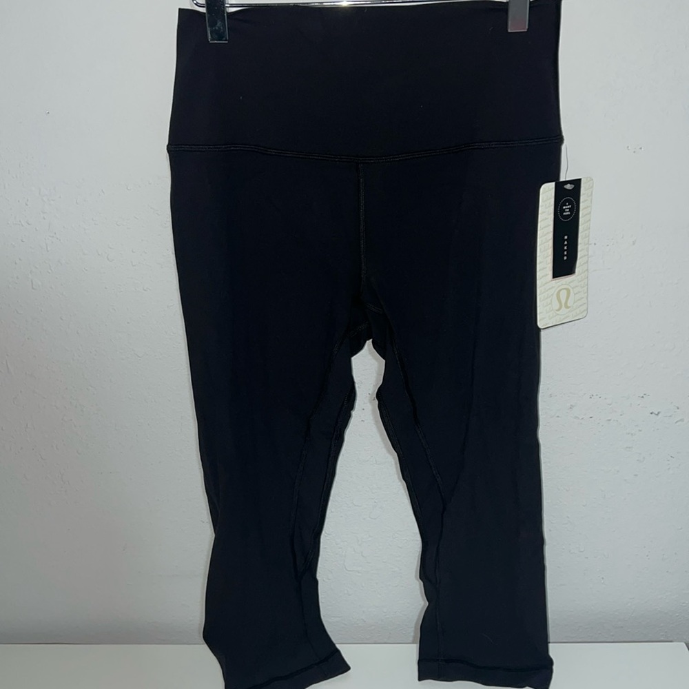 Lululemon short leggings